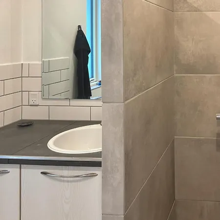 بيت للعطل 2 Bedroom Beautiful In *