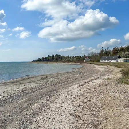 2 Bedroom Beautiful In Semesterbostad Oster Assels